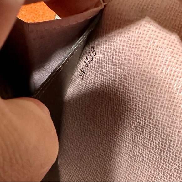 LOUIS VUITTON❤️🌟SN4139 MONOGRAM SNAP CLOSURE LONG WALLET⭐️ - Picture 4 of 8